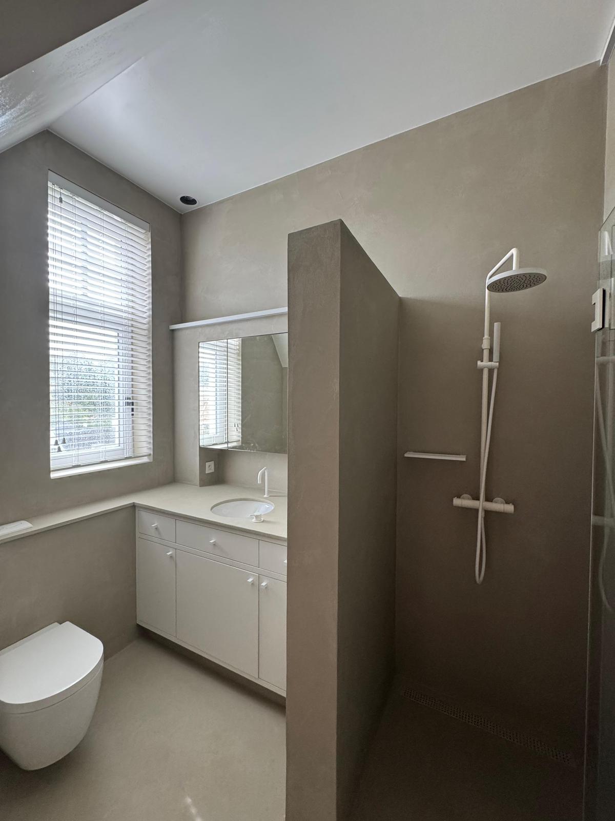 Badkamer- & tegelwerken